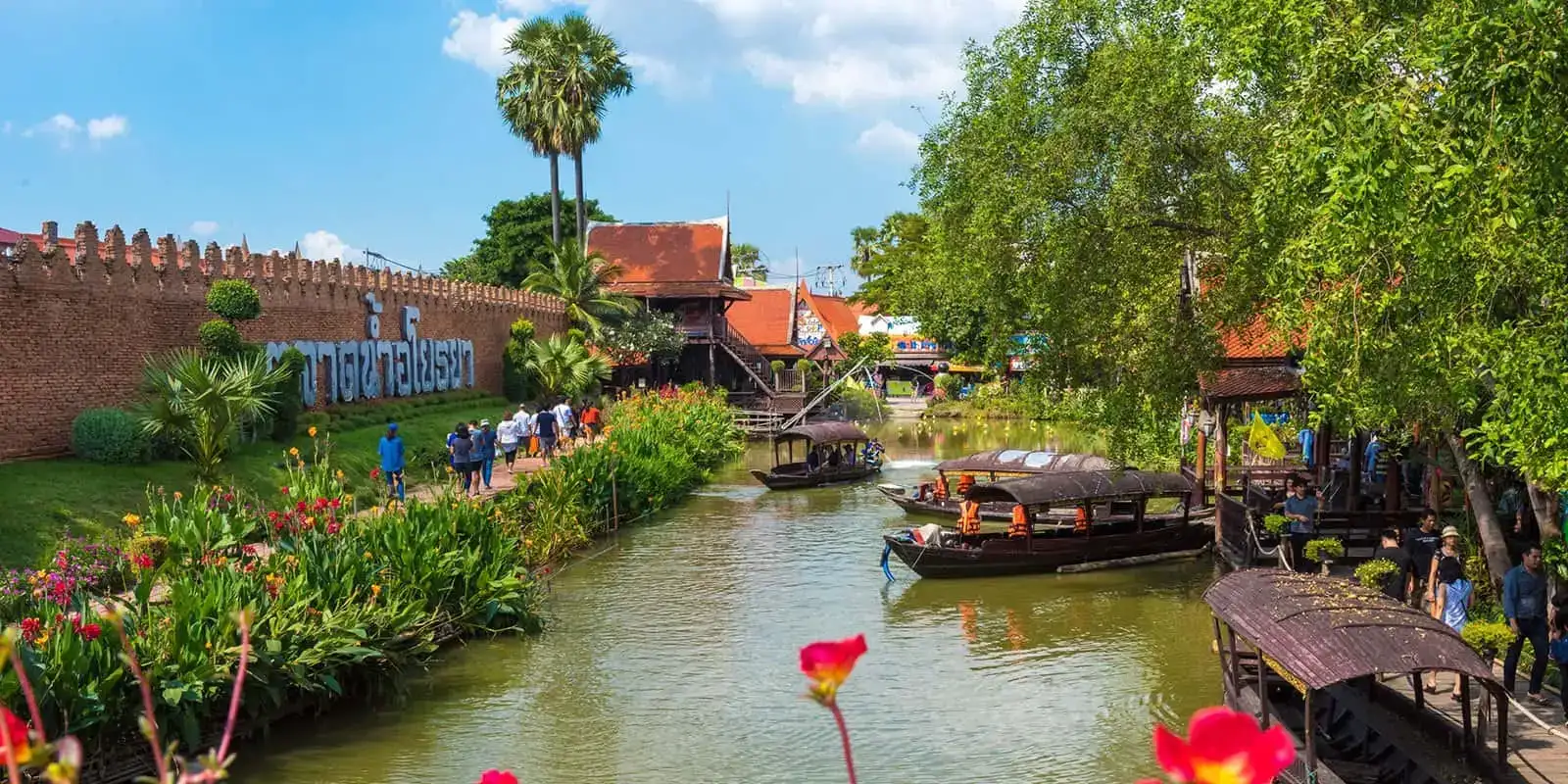 Best Day Trips from Bangkok – Ayutthaya & Floating Markets (Clone)